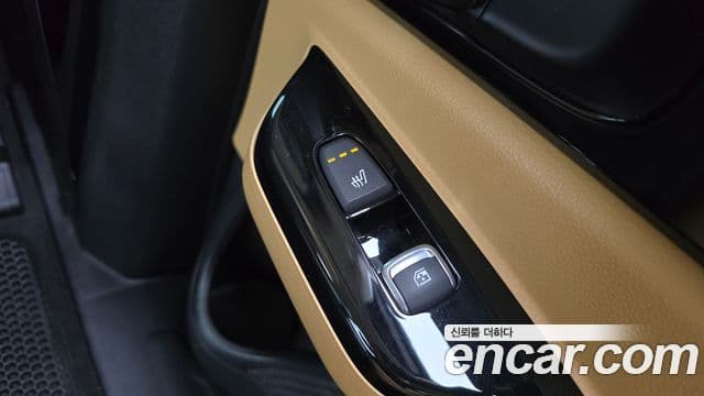 Kia Carnival 2021 — Фото 18/20