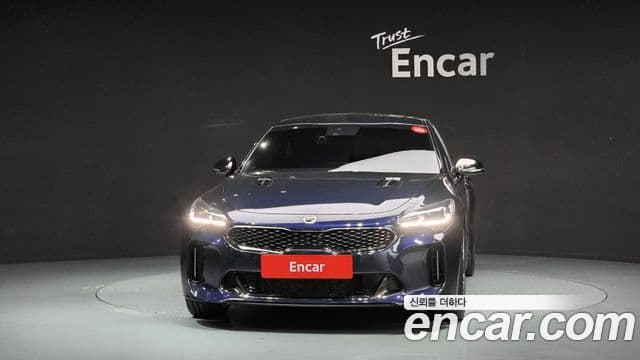 Kia Stinger 2019 — Фото 2/20