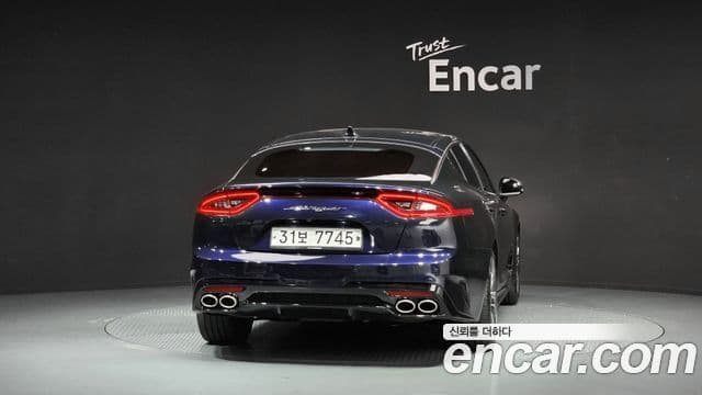 Kia Stinger 2019 — Фото 3/20