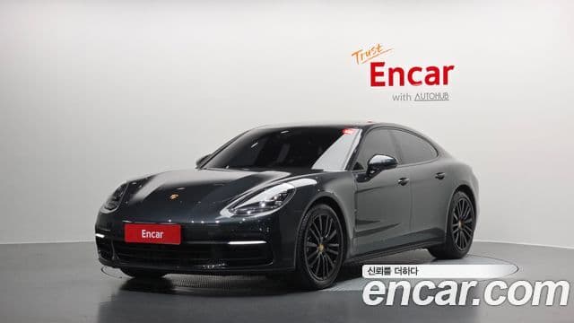 Porsche Panamera 2018 — Photo 9/31