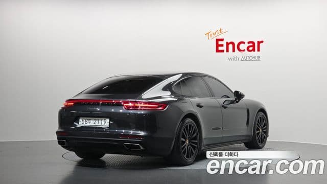 Porsche Panamera 2018 — Photo 5/31