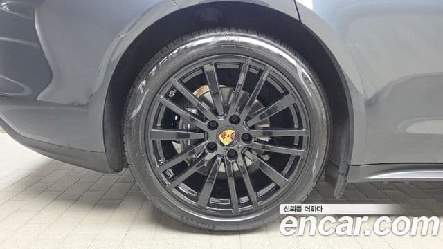 Porsche Panamera 2018 — Photo 10/31