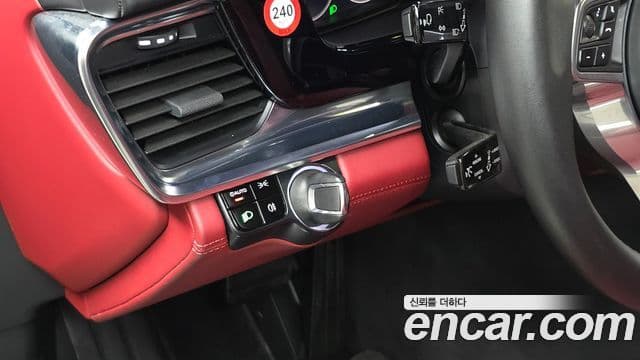 Porsche Panamera 2018 — Photo 22/31