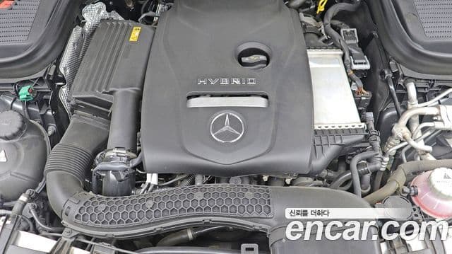 Mercedes-Benz GLC-Class 2018 — Şəkil 19/20