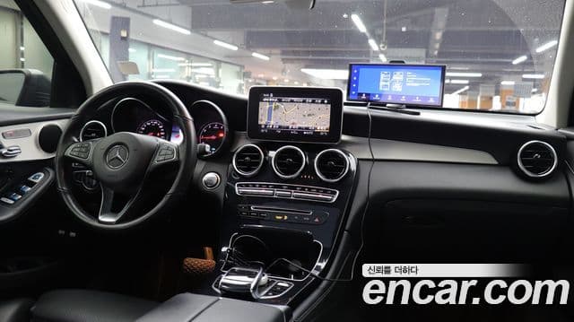 Mercedes-Benz GLC-Class 2018 — Şəkil 14/20