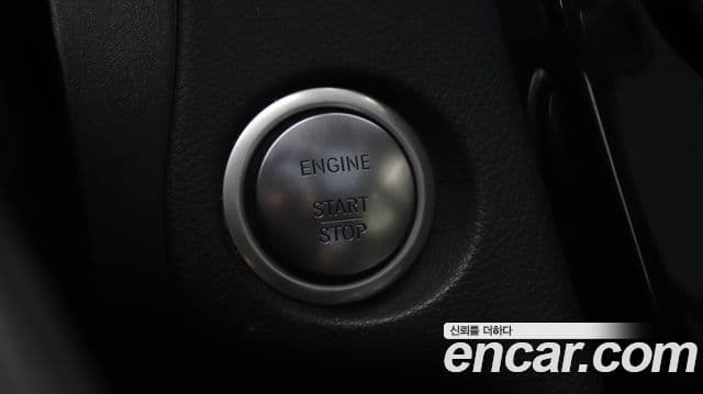 Mercedes-Benz GLC-Class 2018 — Şəkil 7/20