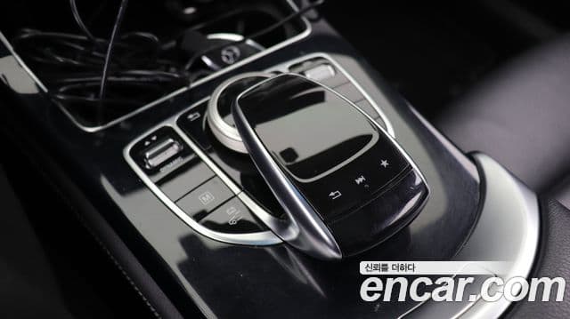 Mercedes-Benz GLC-Class 2018 — Şəkil 6/20