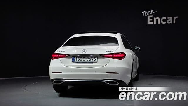 Mercedes-Benz C-Class 2023 — ფოტო 4/20