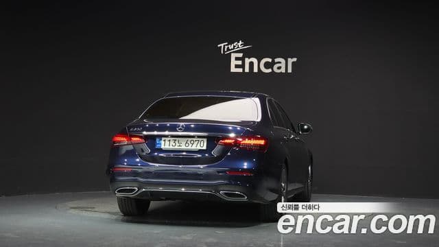 Mercedes-Benz E-Class 2022 — фото 4 из 20