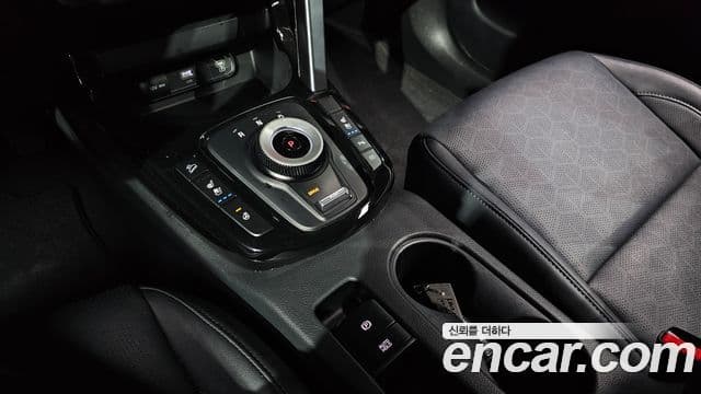 Kia Seltos 2022 — ფოტო 7/20