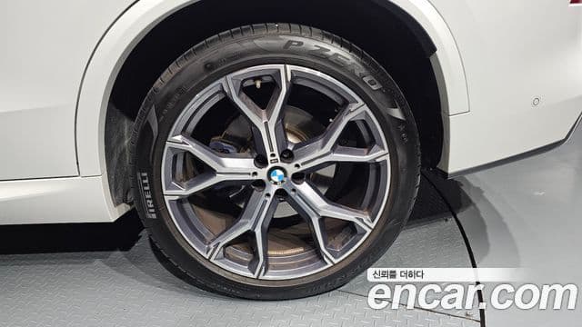 BMW X5 2024 — Photo 26/34