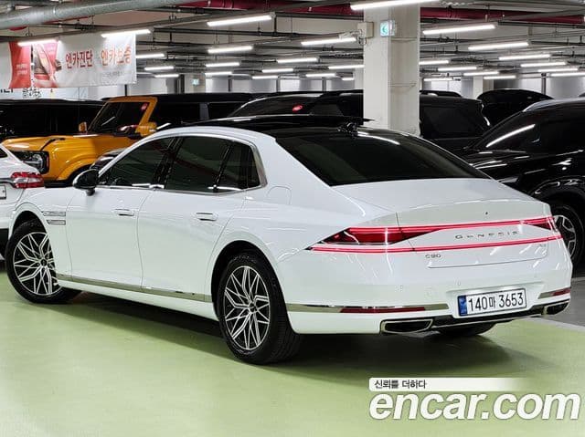 Genesis G90 2023 — ფოტო 2/20