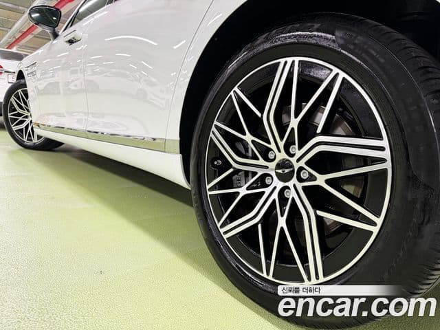 Genesis G90 2023 — ფოტო 9/20