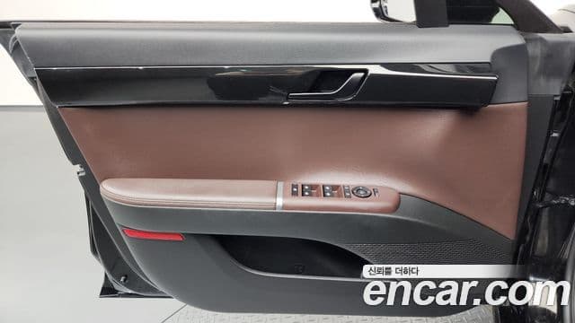 Hyundai Grandeur Hybrid 2023 — ფოტო 15/34