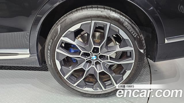 BMW X7 2024 — Photo 33/34