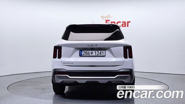 Kia Sorento 2023 — ფოტო 4/20