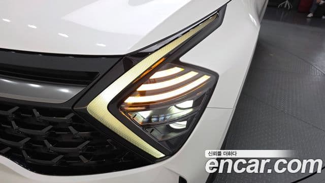 Kia Sportage 2022 — Photo 8/35