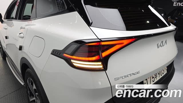 Kia Sportage 2022 — Photo 16/35