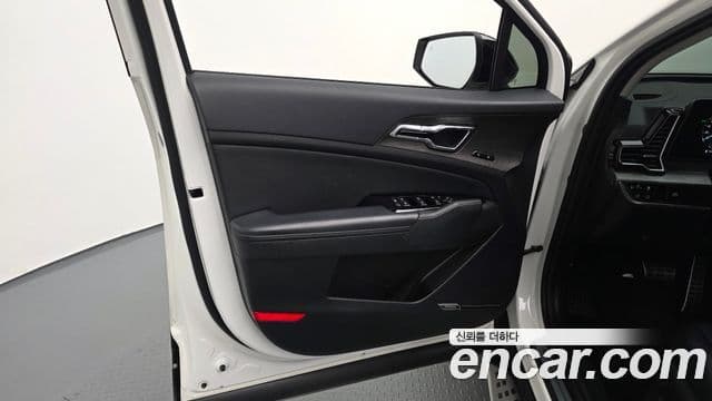 Kia Sportage 2022 — Photo 4/35