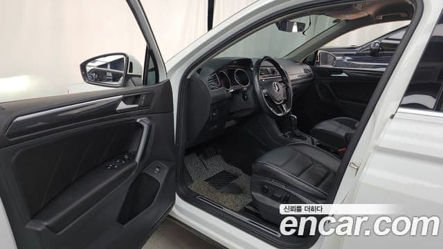 Volkswagen Tiguan 2020 — Şəkil 10/20
