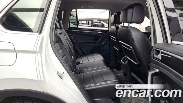 Volkswagen Tiguan 2020 — Şəkil 12/20