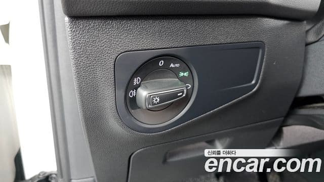 Volkswagen Tiguan 2020 — Şəkil 18/20