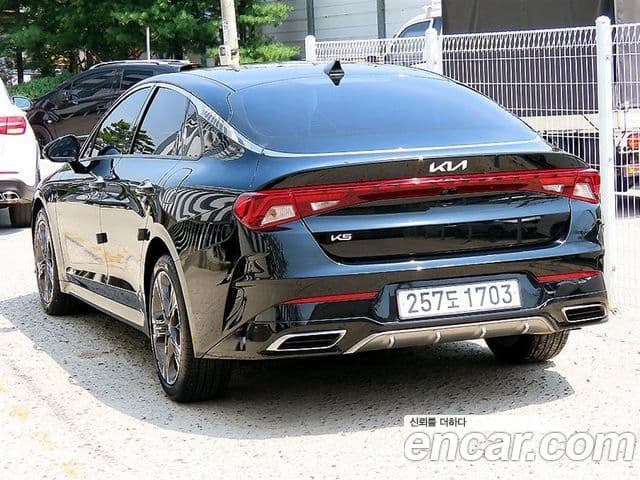 Kia K5 2023 — Şəkil 2/19
