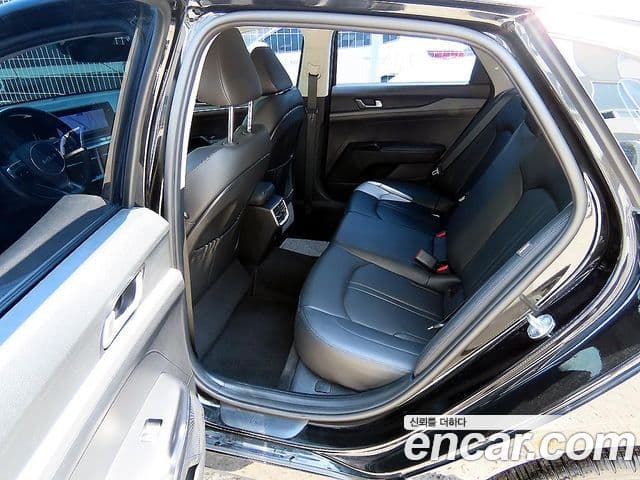 Kia K5 2023 — Şəkil 5/19