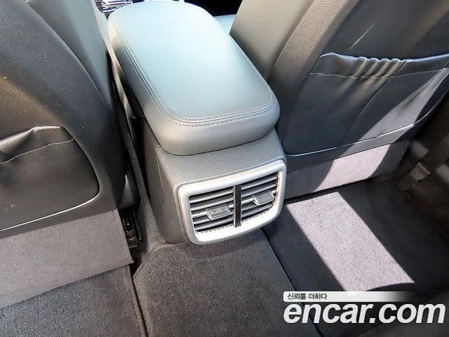 Kia K5 2023 — Şəkil 17/19
