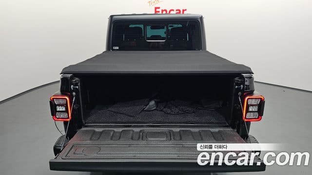 Jeep Gladiator 2021 — Şəkil 17/20