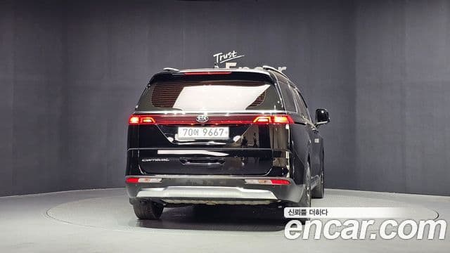 Kia Carnival 2020 — Фото 3/20