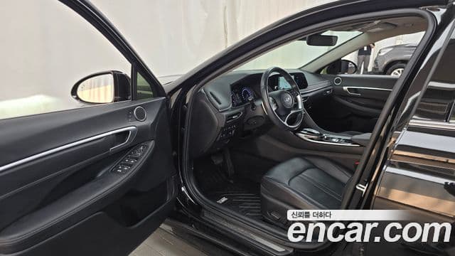 Hyundai Sonata 2022 — Фото 10/20