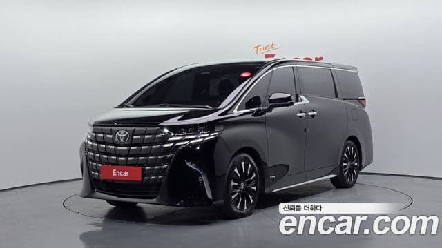 Toyota Alphard 2024 — Фото 1/20