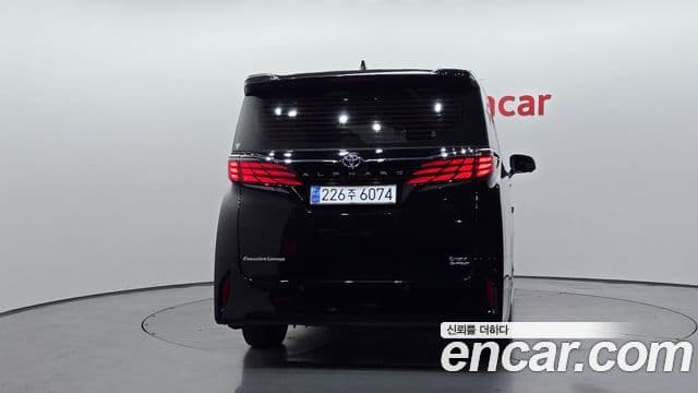 Toyota Alphard 2024 — Фото 4/20