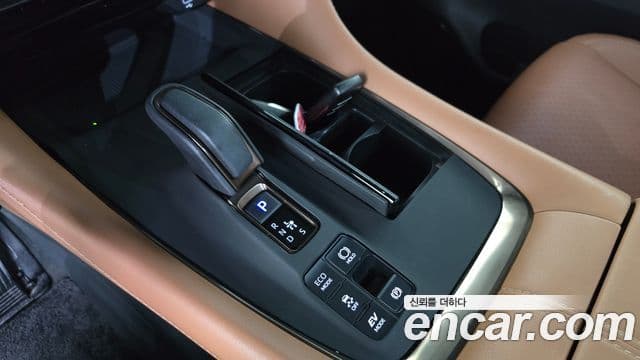 Toyota Alphard 2024 — Фото 9/20
