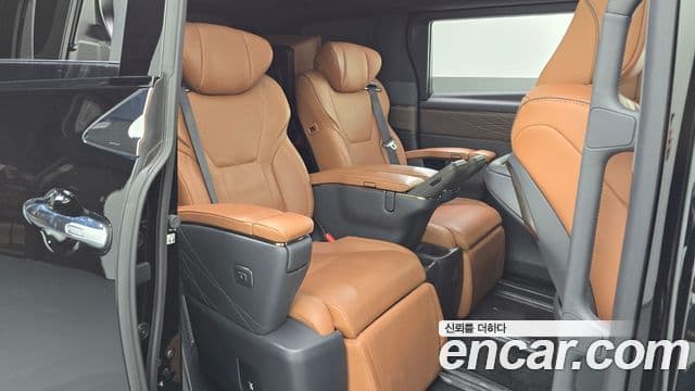 Toyota Alphard 2024 — Фото 11/20