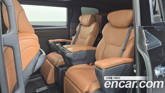 Toyota Alphard 2024 — Фото 20/20