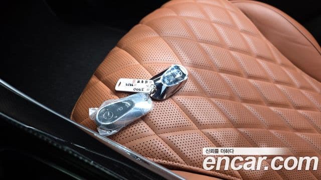 Mercedes-Benz S-Class 2023 — Photo 19/32