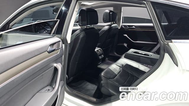 Volkswagen Arteon 2019 — Şəkil 11/20