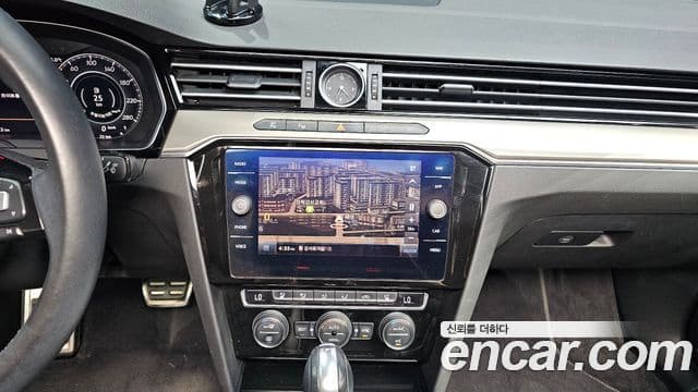 Volkswagen Arteon 2019 — Şəkil 14/20