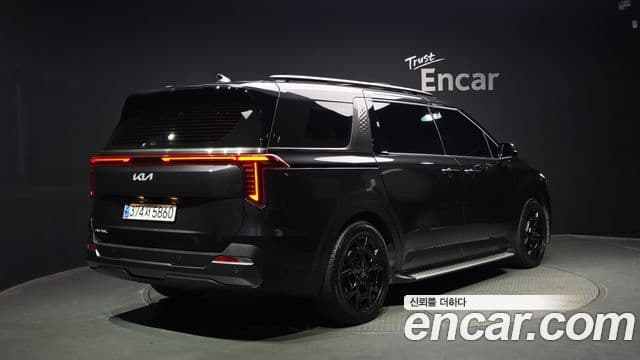 Kia Carnival 2024 — ფოტო 2/20