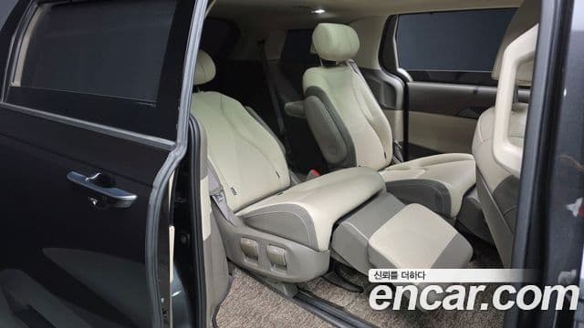 Kia Carnival 2024 — ფოტო 12/20