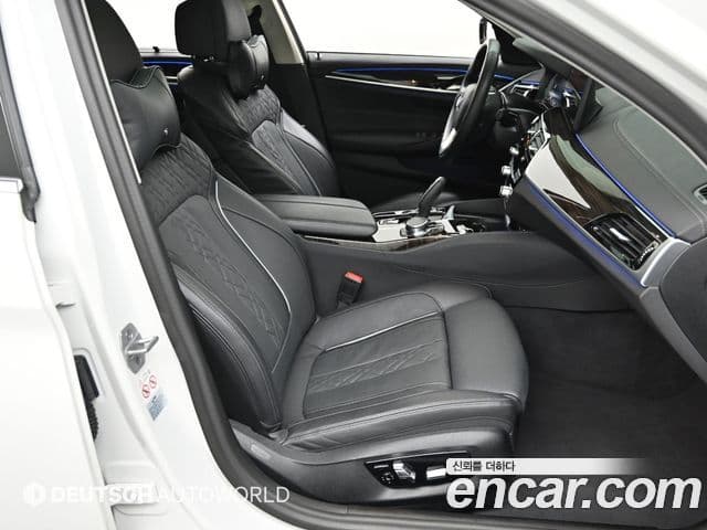 BMW 5 Series 2023 — ფოტო 8/20