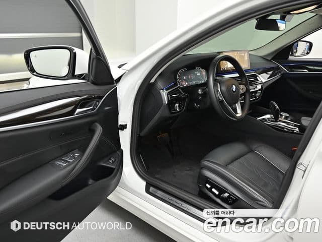 BMW 5 Series 2023 — Şəkil 10/20