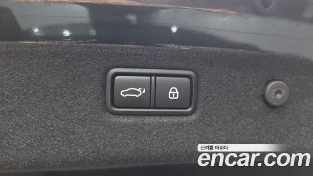 Genesis G70 2019 — Photo 12/33