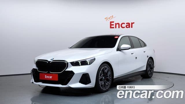 BMW 5 Series 2025 — ფოტო 1/20