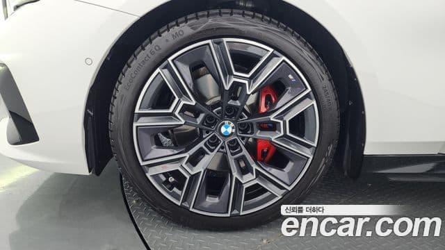 BMW 5 Series 2025 — ფოტო 5/20