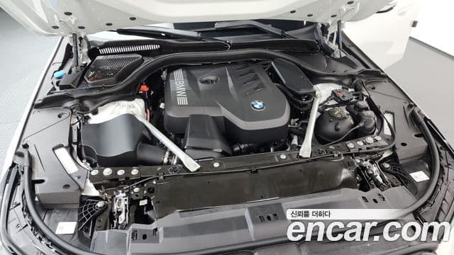 BMW 5 Series 2025 — фото 6 из 20