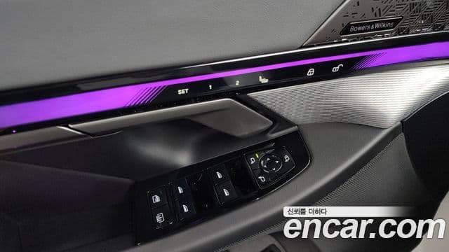 BMW 5 Series 2025 — Photo 12/34