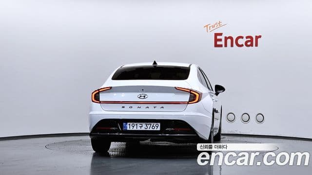 Hyundai Sonata 2022 — ფოტო 4/20